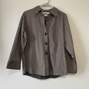 Foxcroft Shaped Wrinkle Free Button Up Top 14 Black Tan Striped Large Buttons